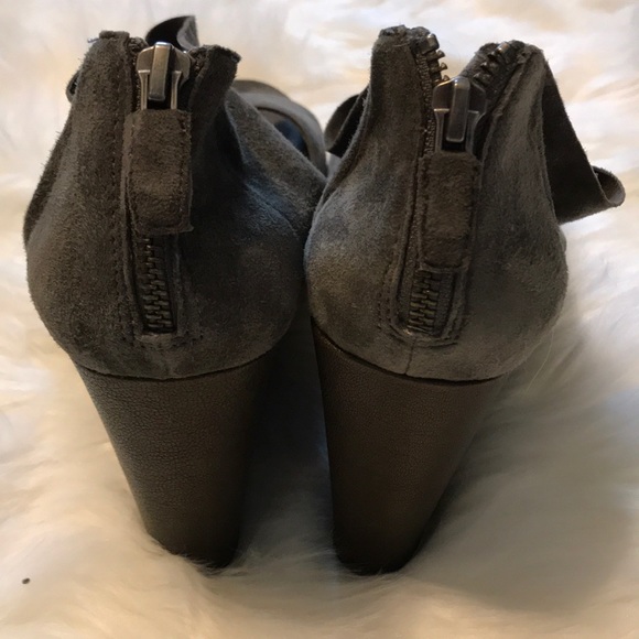 Eileen Fisher Gray Suede Wedge size 9 - Picture 3 of 5